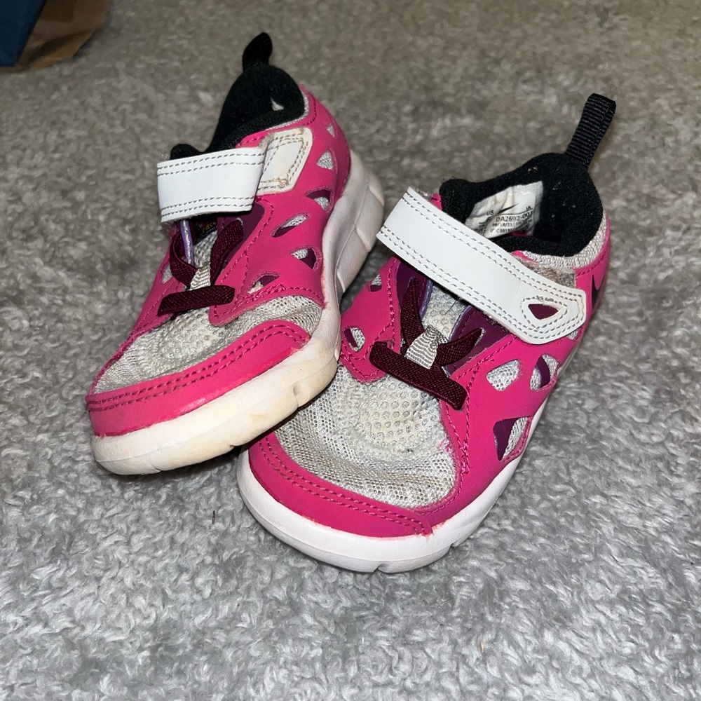 Toddler Pink Nike Shoes